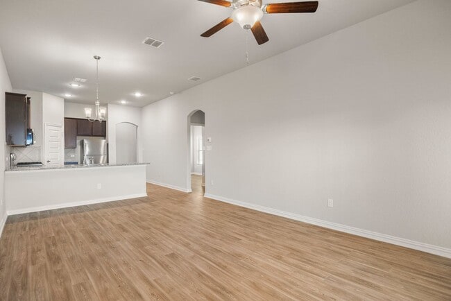 Building Photo - GORGEOUS 3 BEDROOM DUPLEX LOCATED IN CONVERSE, TX!