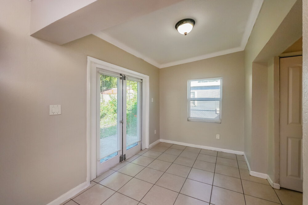 Building Photo - 259 NW 30th Ave