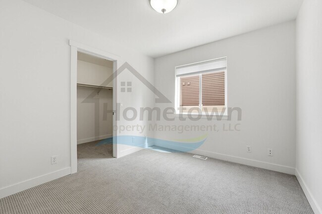 Building Photo - 5163 E Portside Ct