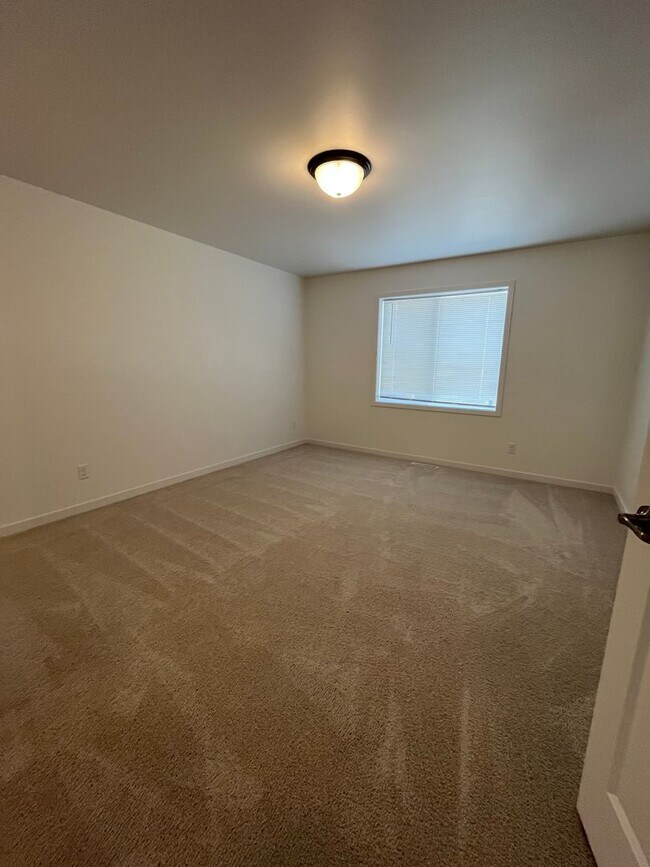 Building Photo - The Wilds Townhomes