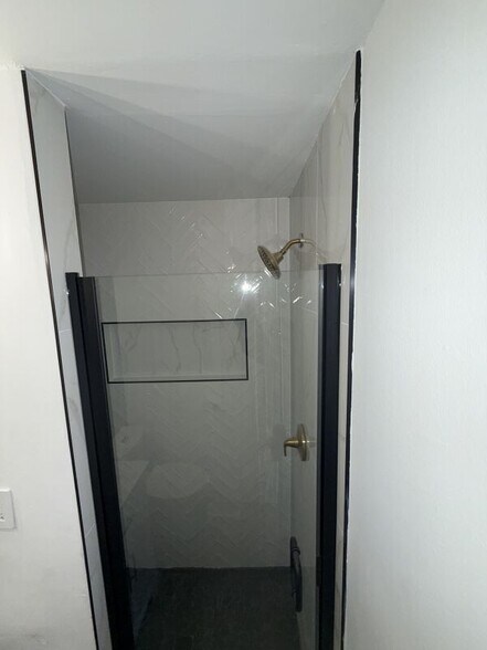 Building Photo - 303 S Promenade Blvd