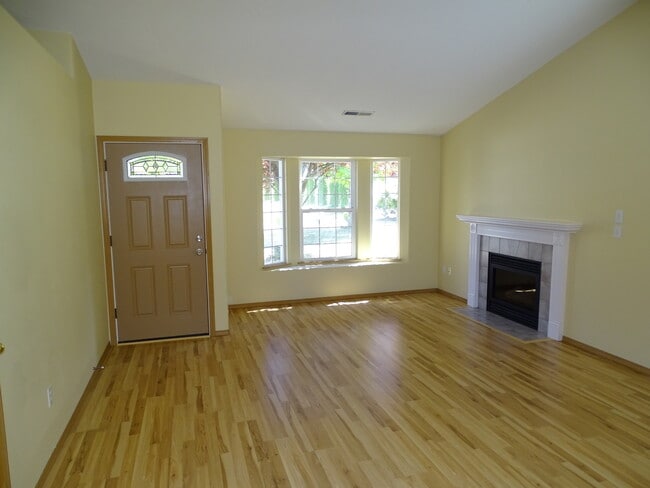 Building Photo - 2917 NW Watkins Ct