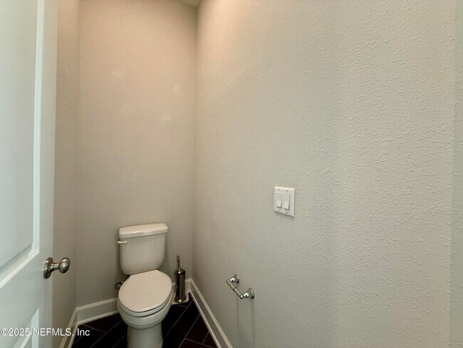 Building Photo - 505 Windwalker Dr