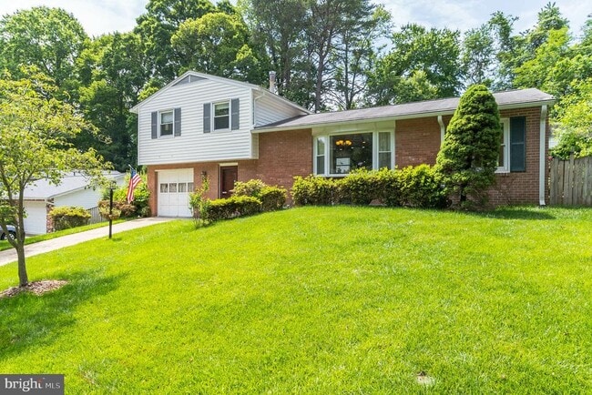 Building Photo - 7011 Hadlow Dr
