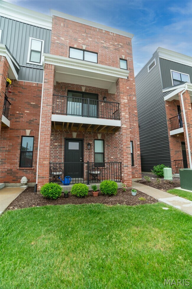 Building Photo - 5004 Daggett Ave