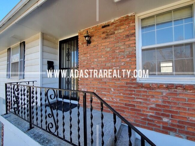 Building Photo - Very Nice Home in South KCMO-Coming SOON!!