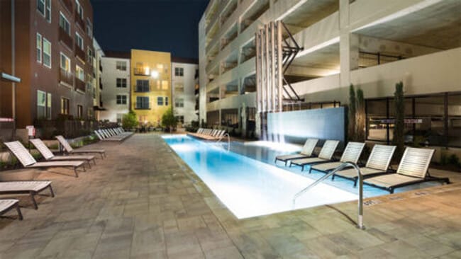 Building Photo - 3200 Palm Way