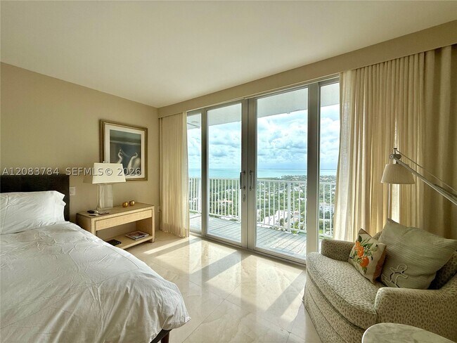 Building Photo - 881 Ocean Dr