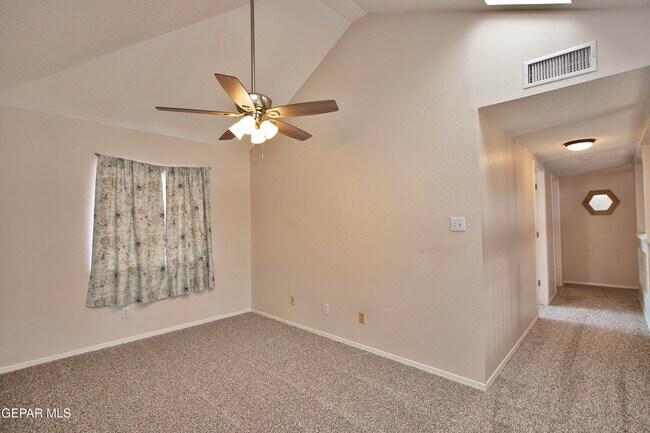 Building Photo - 11726 Stone Castle Dr