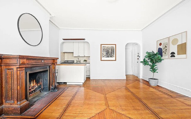 Building Photo - 44 Remsen St