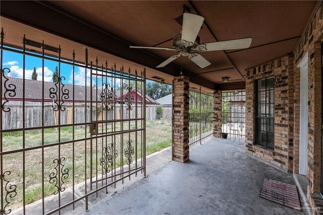 Building Photo - 6904 N 33rd St