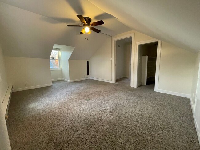 Building Photo - Cape cod home in Colonial Heights