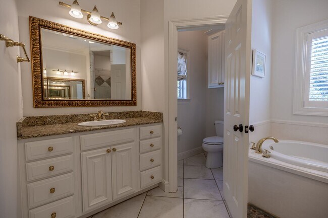 Building Photo - 7316 Northbrook Cir