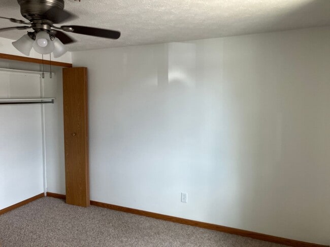 Building Photo - 36 Meadowview Terrace