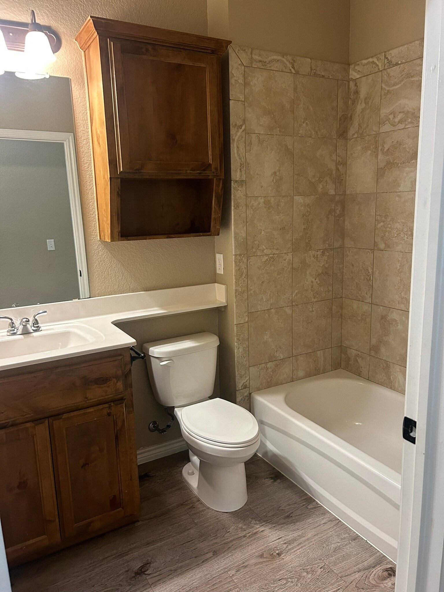 Building Photo - 4300 Hunters Place Dr