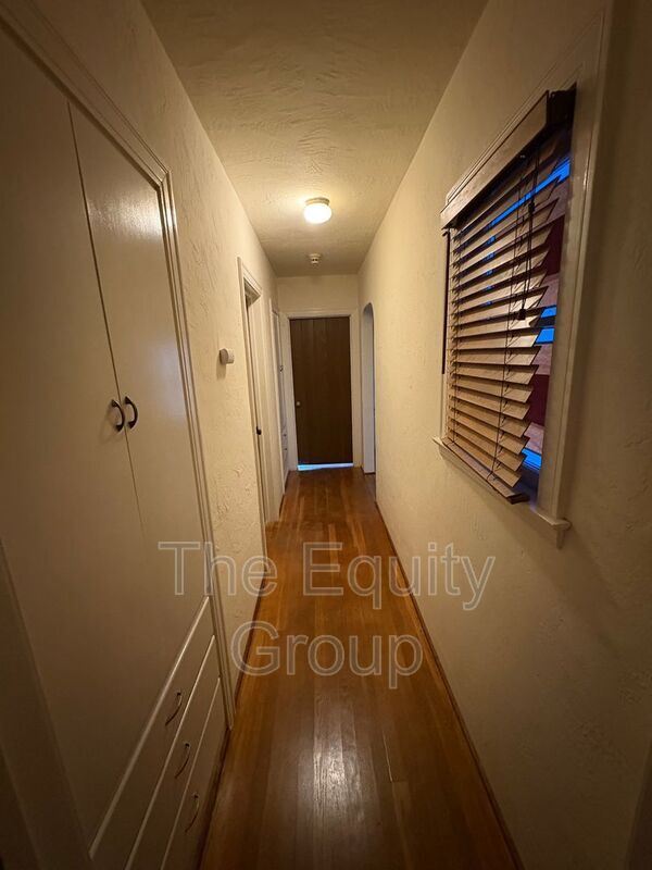 Building Photo - 1801 Riverside St