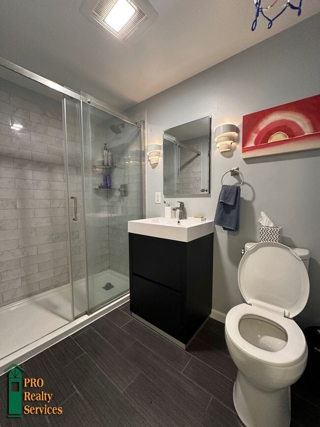 Building Photo - 3 Bedroom Home in Highland Park
