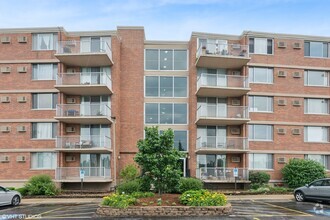 Building Photo - 2200 S Stewart Ave