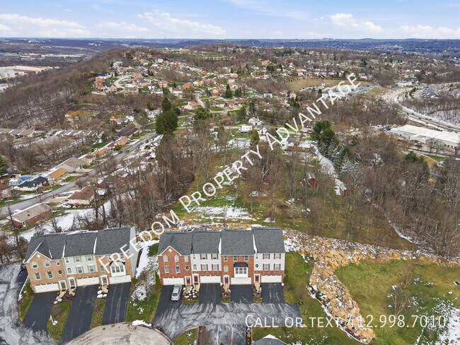 Building Photo - 412 Olive Ln