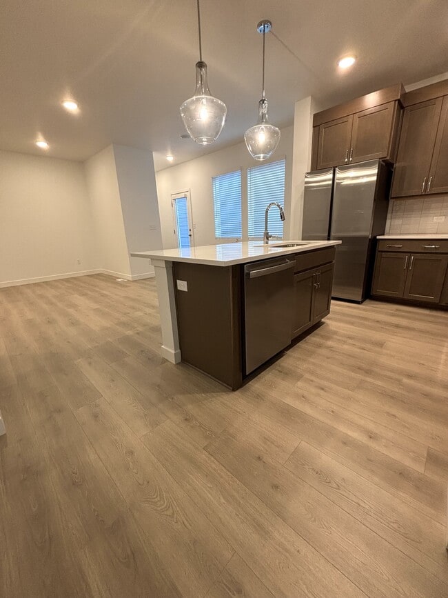 Building Photo - 10078 Loblobby Ln