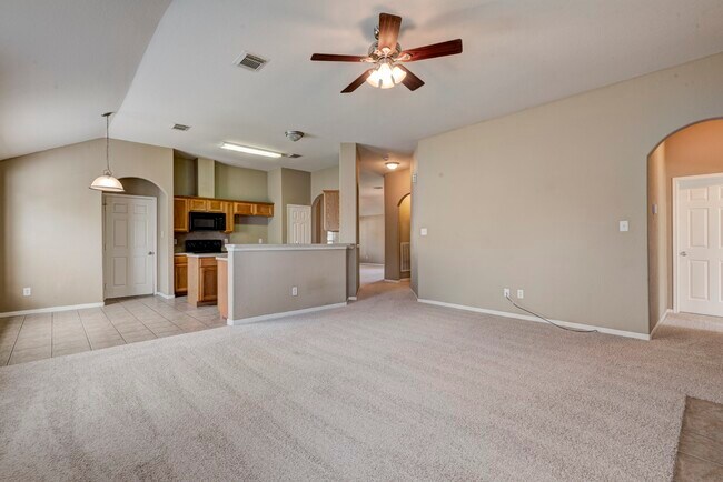 Building Photo - 25206 Pepper Ridge Ln