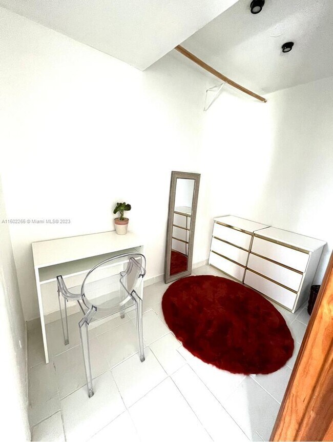 Building Photo - 2829 Indian Creek Dr