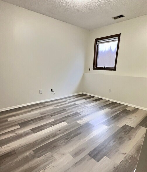 Building Photo - 822 Fremont St