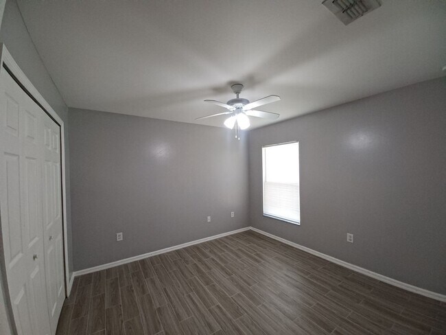 Building Photo - 2720 Soaring Hawk Dr