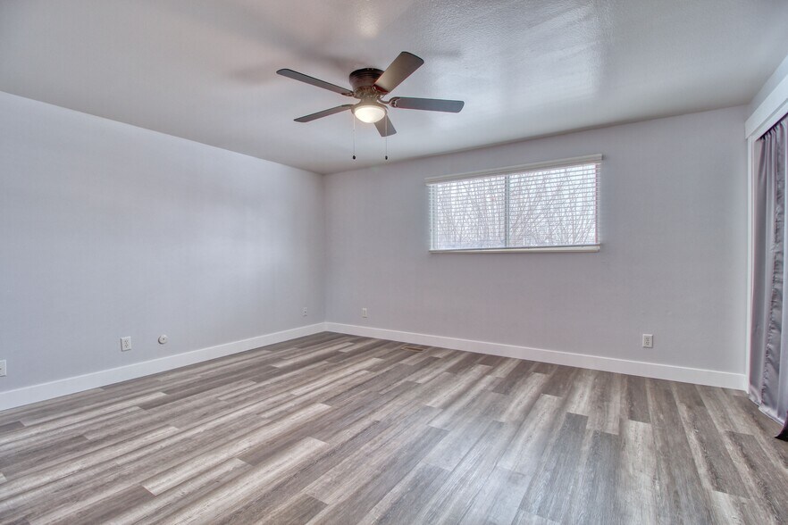 Building Photo - 492 N 1120 E