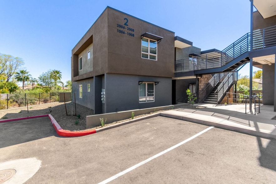 Building Photo - 6249 E Pinnacle Vista Dr