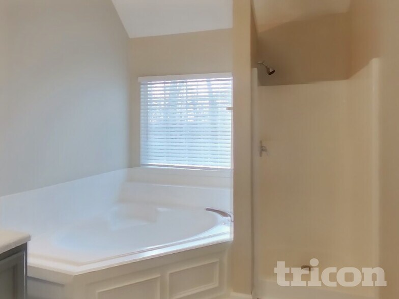 Building Photo - 133 Rolling Meadows Ct