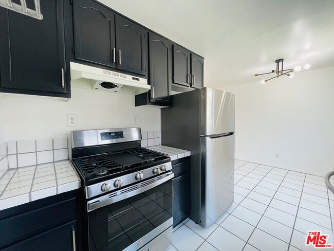 Building Photo - 5029 Klump Ave