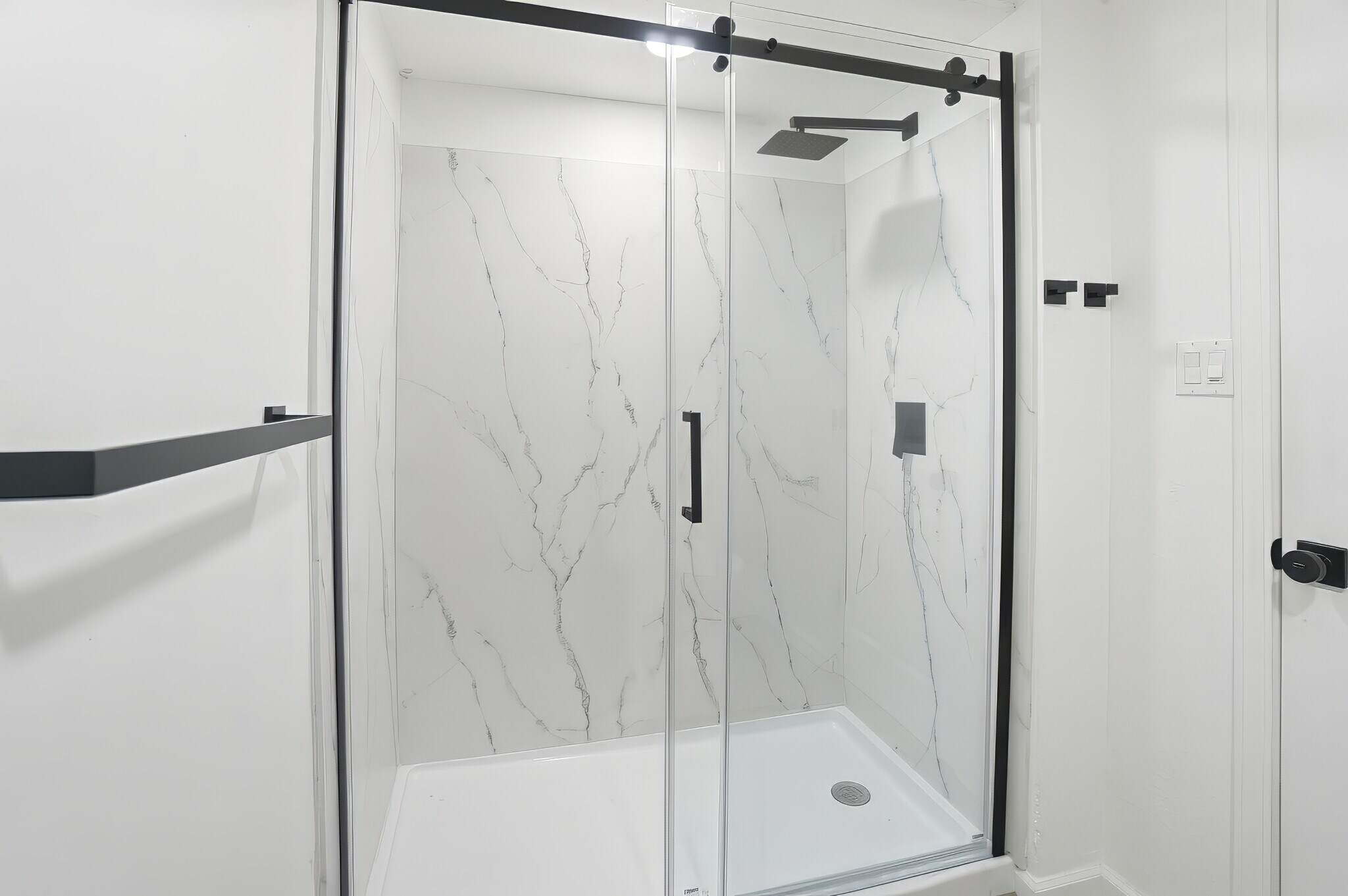 Building Photo - 149 W Lane Ave