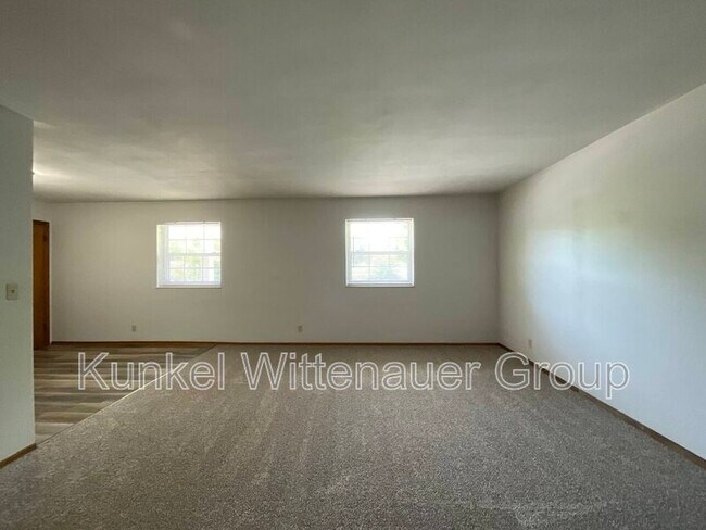 Building Photo - 522 N 38th St