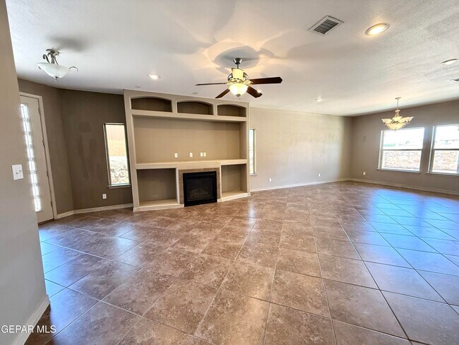 Building Photo - 3712 Coco Palm Dr