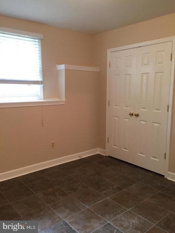 Building Photo - 225 Deer Meadow Ln
