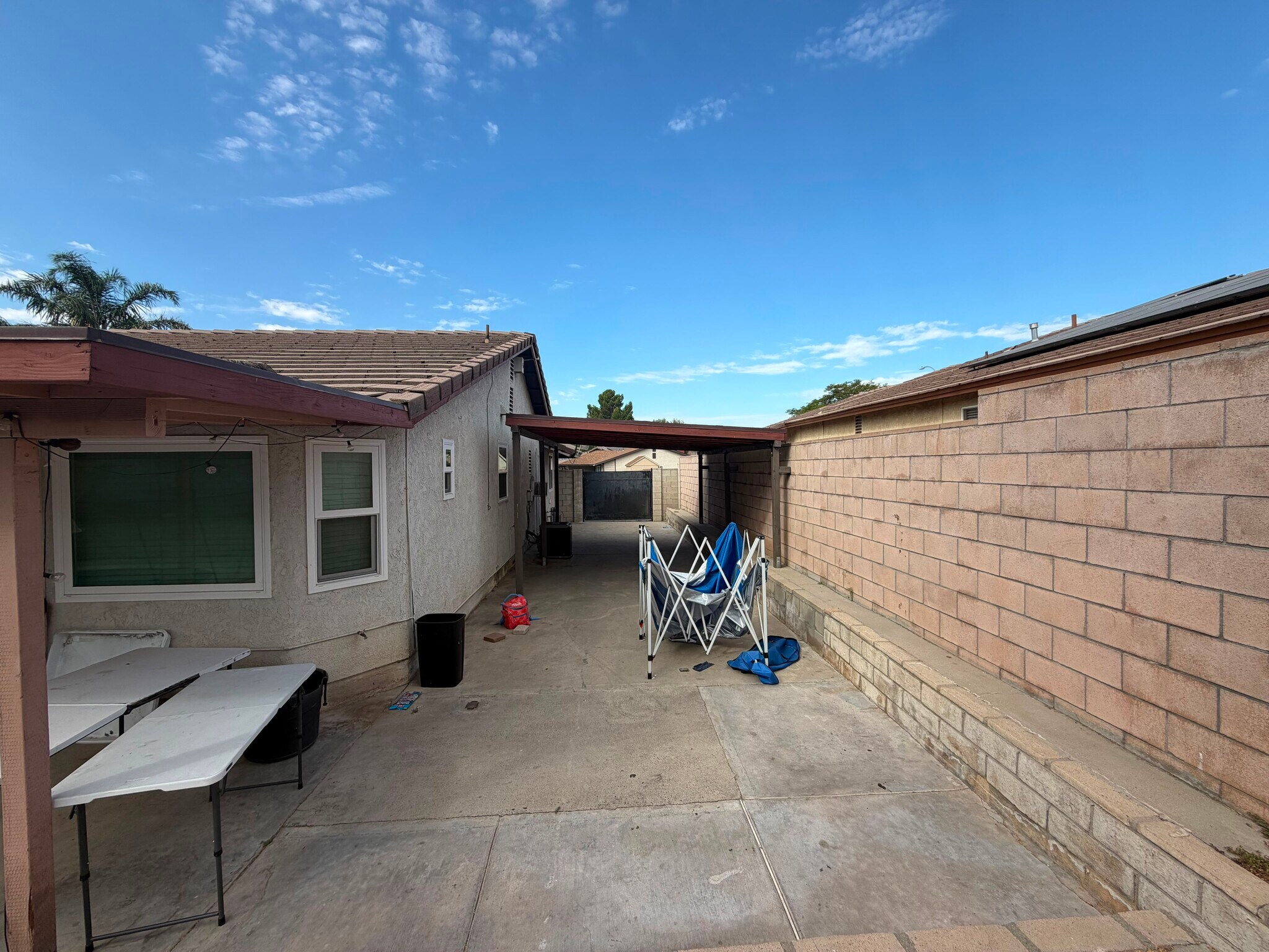 Building Photo - 2342 La Salle Ave