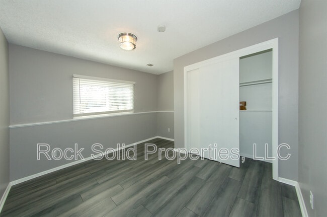 Building Photo - 5450 Atlantic Dr