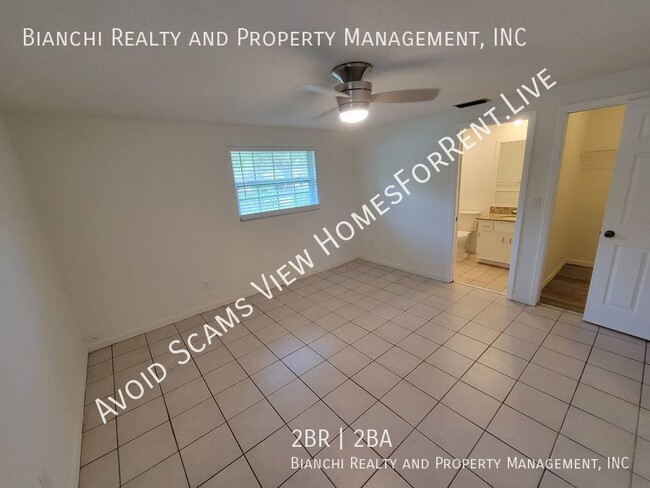 Building Photo - 501 Lake Palms Dr