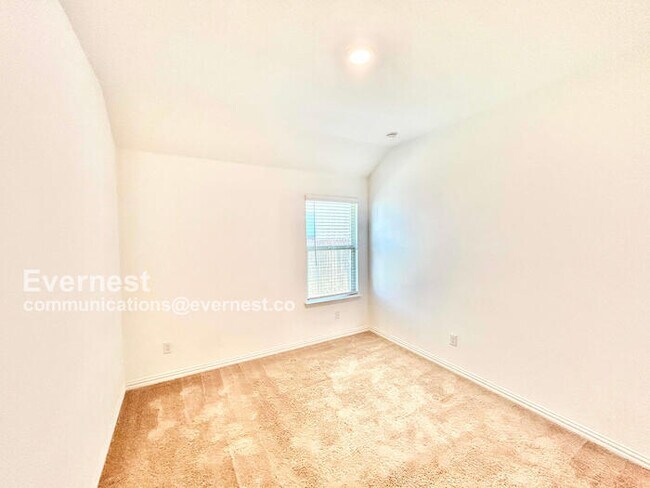 Building Photo - 7204 Black Cherry Ln