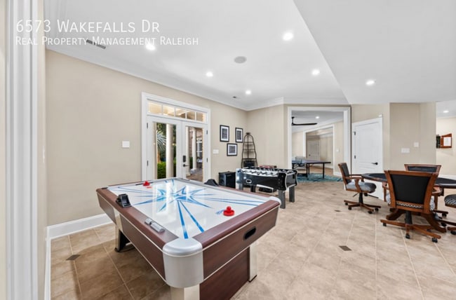 Building Photo - 6573 Wakefalls Dr