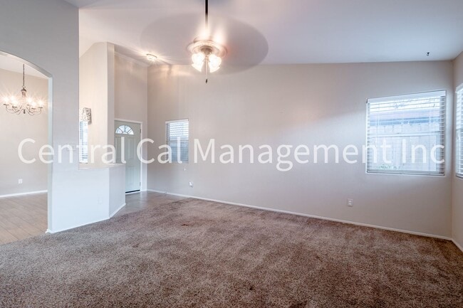 Building Photo - 3 Bedroom/2 Bath Home in Desired Riverlakes Community - $2395 per month!