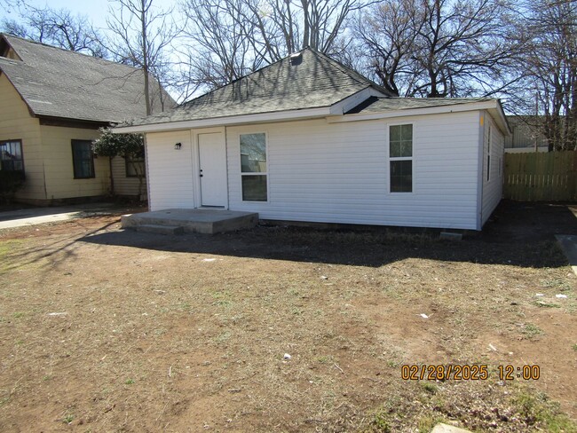 Building Photo - Historic Lawton Home. Newly renovated. Eas...