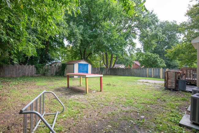 Building Photo - 1404 37th St