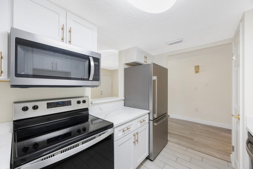 Building Photo - 3111 W Horatio St