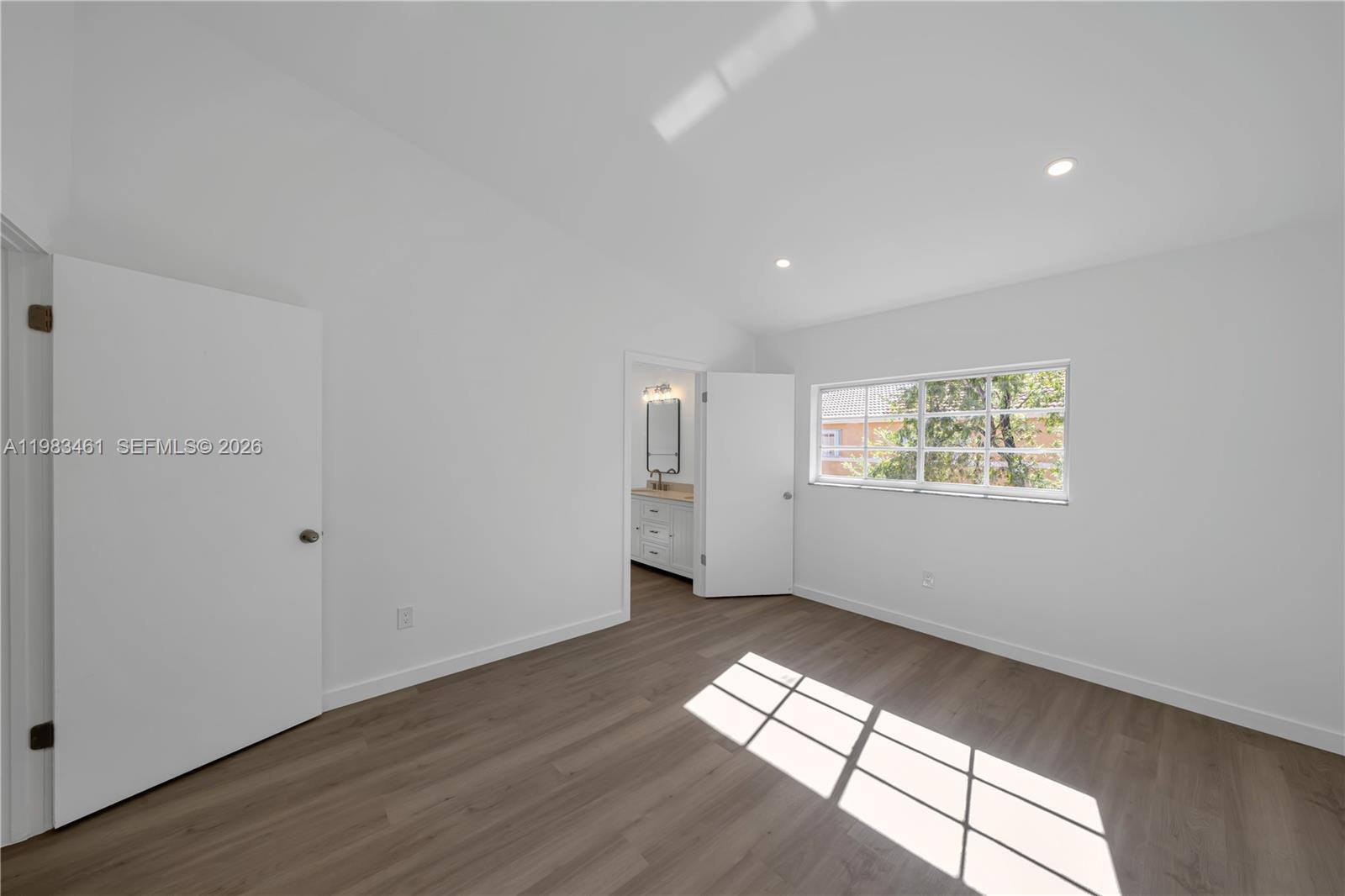 Building Photo - 13914 SW 101st Ln