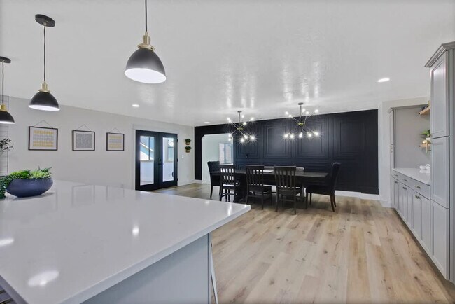Building Photo - 4611 S Merrivale Pl