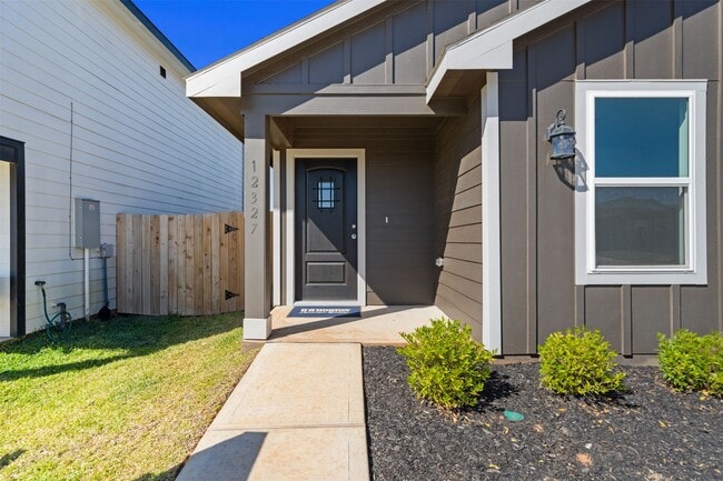 Building Photo - 12327 Sword Point Ct