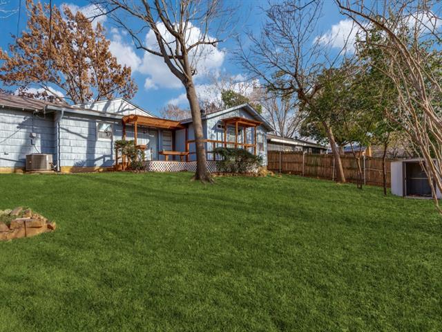 Building Photo - 1404 Ravenwood Dr