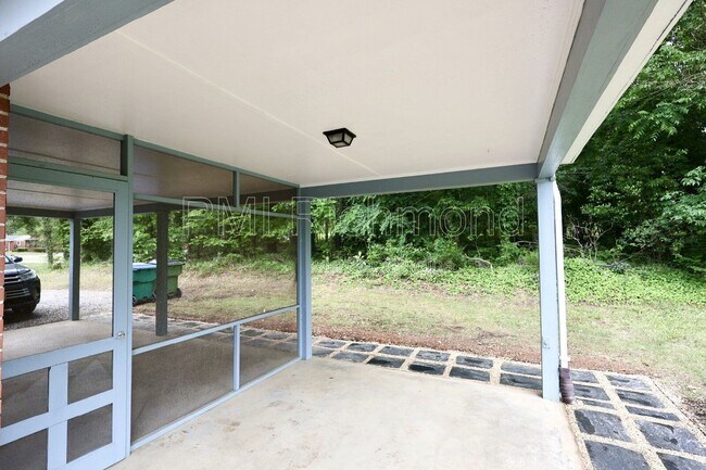 Building Photo - 5913 Osoge Rd